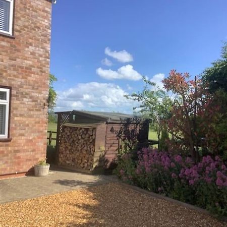Cotswold Edge Guest Suite With Broadway Hill View Badsey Exterior photo