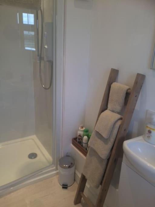 Cotswold Edge Guest Suite With Broadway Hill View Badsey Exterior photo