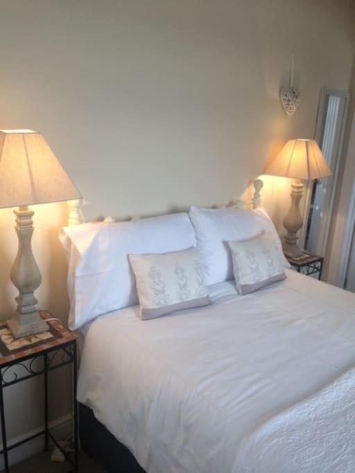 Cotswold Edge Guest Suite With Broadway Hill View Badsey Exterior photo